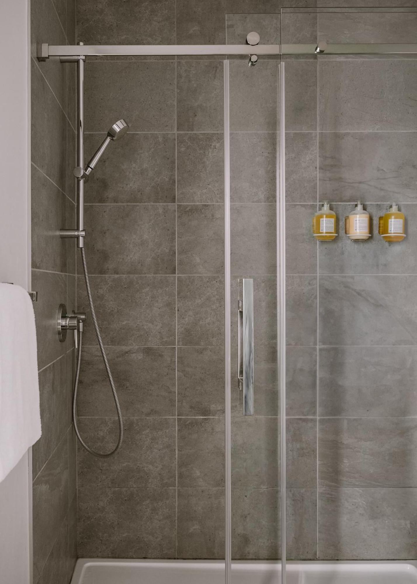 Sonder Penny Lane Apartahotel 4*